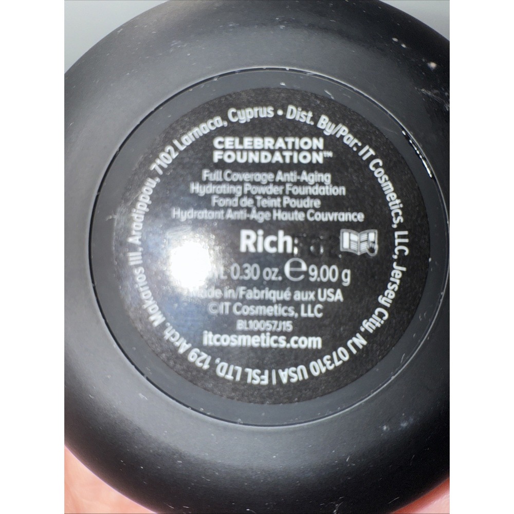 IT COSMETICS CELEBRATION FOUNDATION ILLUMINATION POWDER FOUNDATION RICH 0.30 OZ - Picture 3 of 5